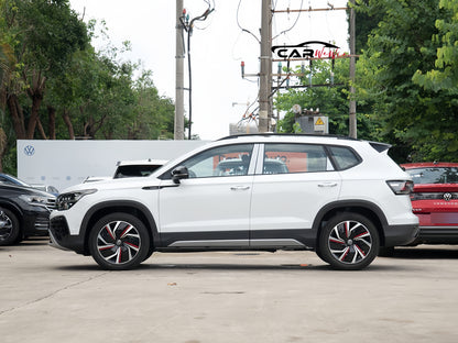 VOLKSWAGEN 2024 Tharu 330 TSI AWD Monthly Excellence Edition